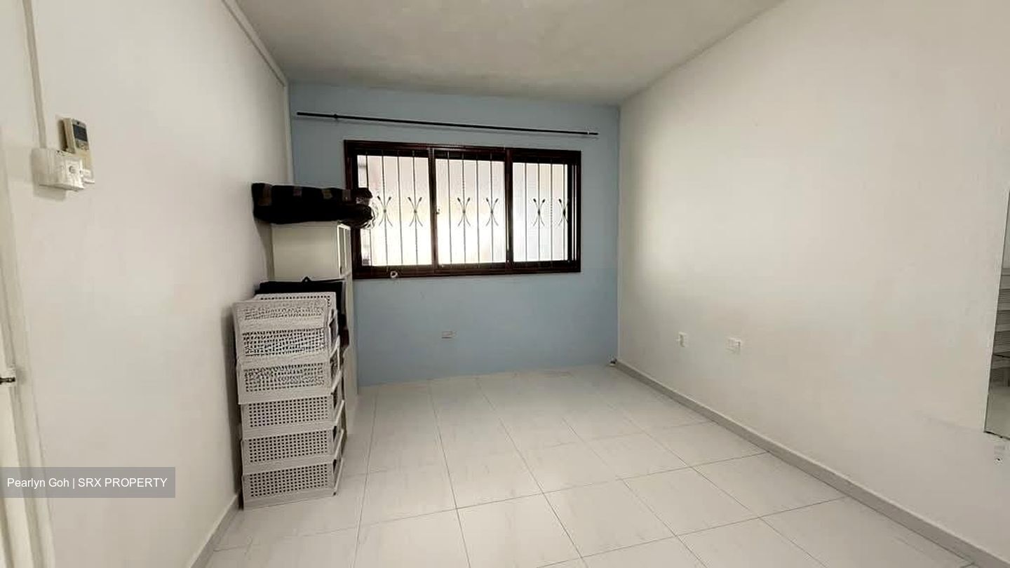 Blk 825 Yishun Street 81 (Yishun), HDB 3 Rooms #549770011